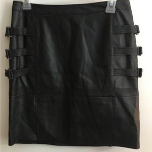 BCBG MaxAzria Black pleather skirt sz 4